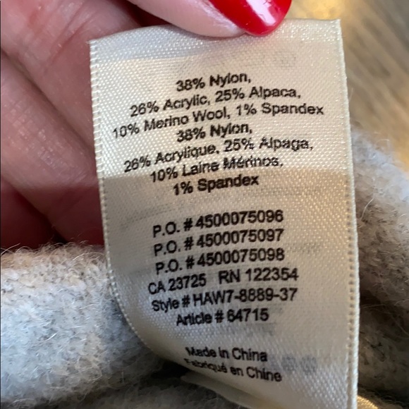 Aritzia Wilfred Sweater - Picture 6 of 11